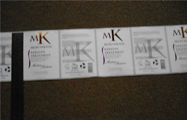 دستگاه لیبل‌زن بطری شراب آرایشی با دقت بالا، دو طرفه، اپلیکاتور برچسب چسب‌دار جلو و عقب برای بطری گرد