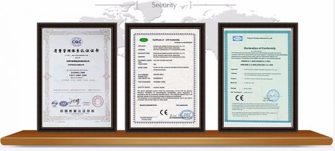 دستگاه پرکن و درببند مایعات با پمپ مغناطیسی 4 سر خودکار رومیزی با سرعت بالا برای پر کردن و درببندی خودکار آب و نوشیدنی 16