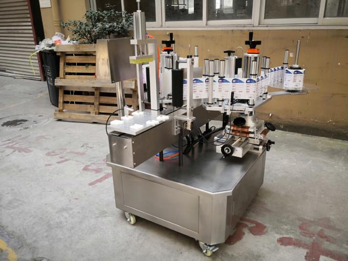 دستگاه لیبلزن خودکار دو رو برای مواد شوینده لباسشویی، نیمهخودکار برای بطریهای مربعی 1